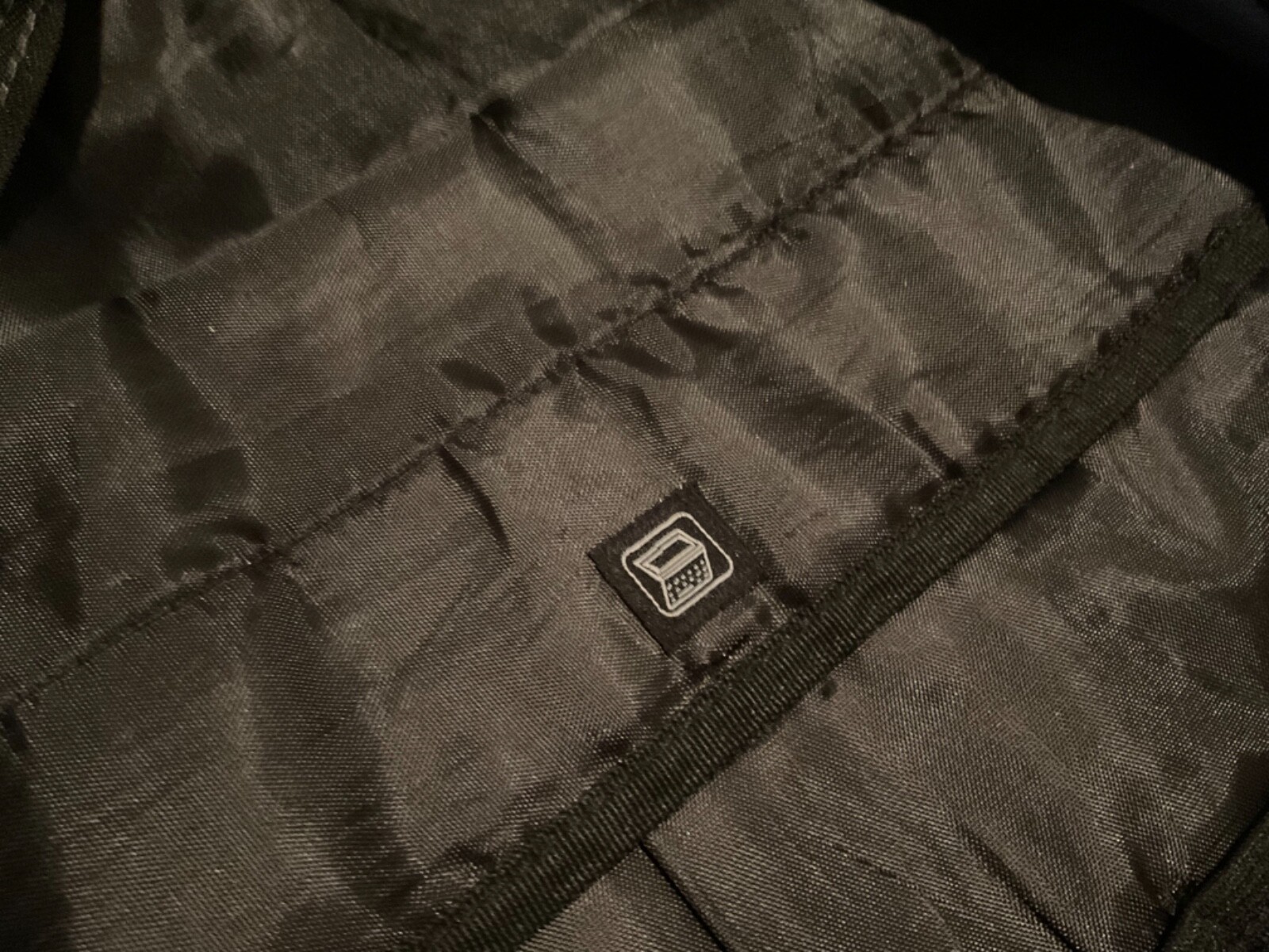 MAUI & SONS BACKPACK LAPTOP PADDED STORAGE PREOWNED