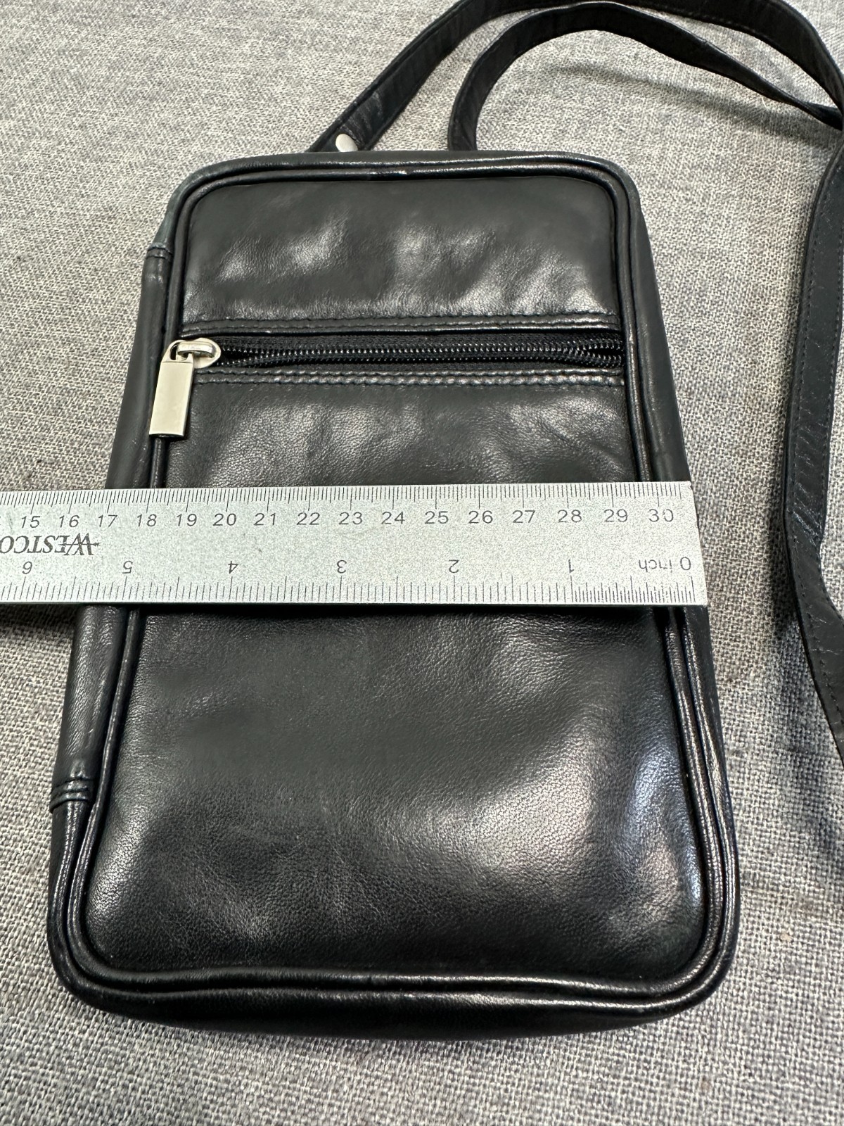 Wilson’s leather Black convertible Crossbody Bag zippered compartments NICE!