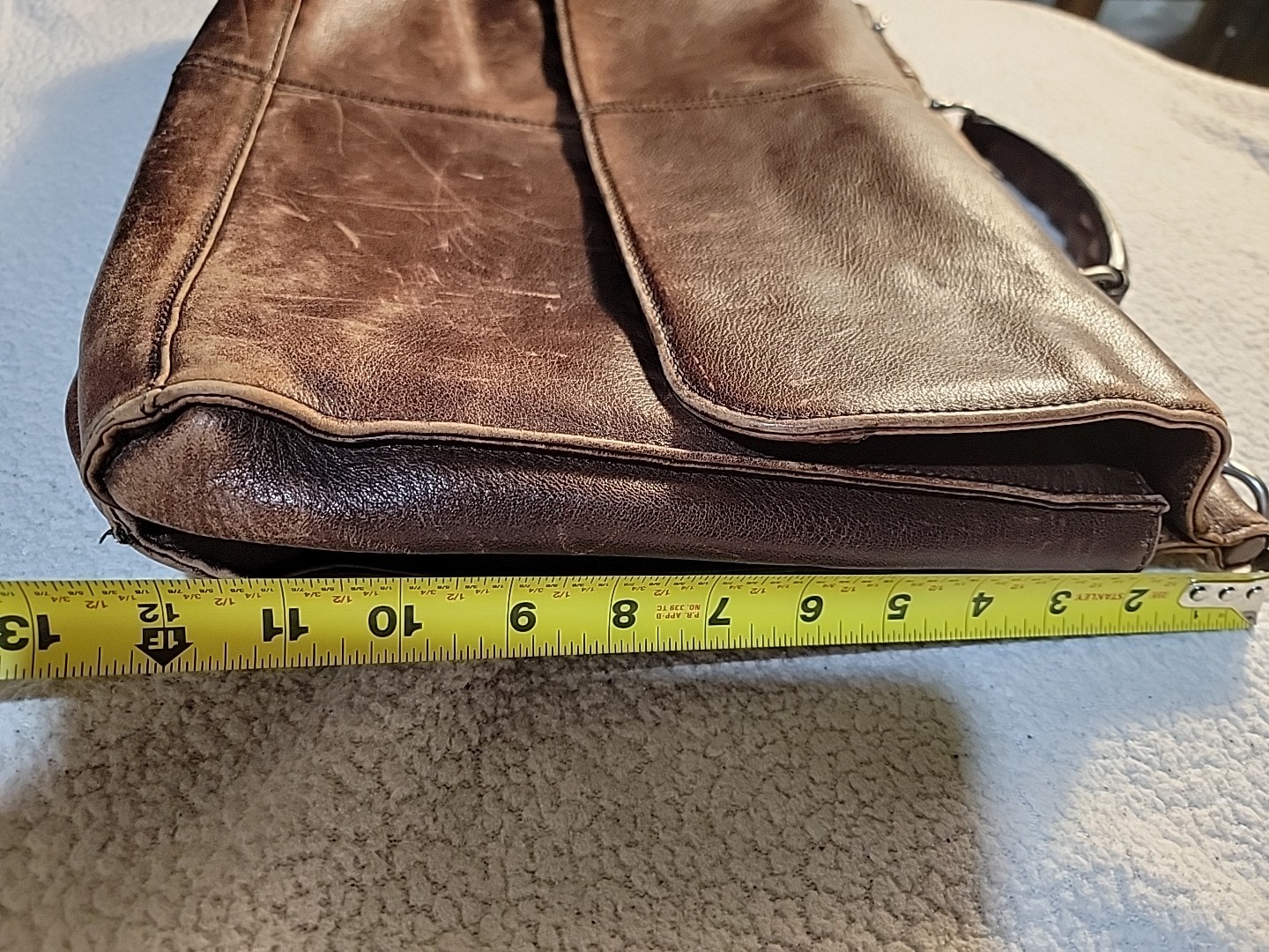 Vintage Wilson Leather Briefcase Brown Distressed Soft. 18″x14″ Review photo’s.