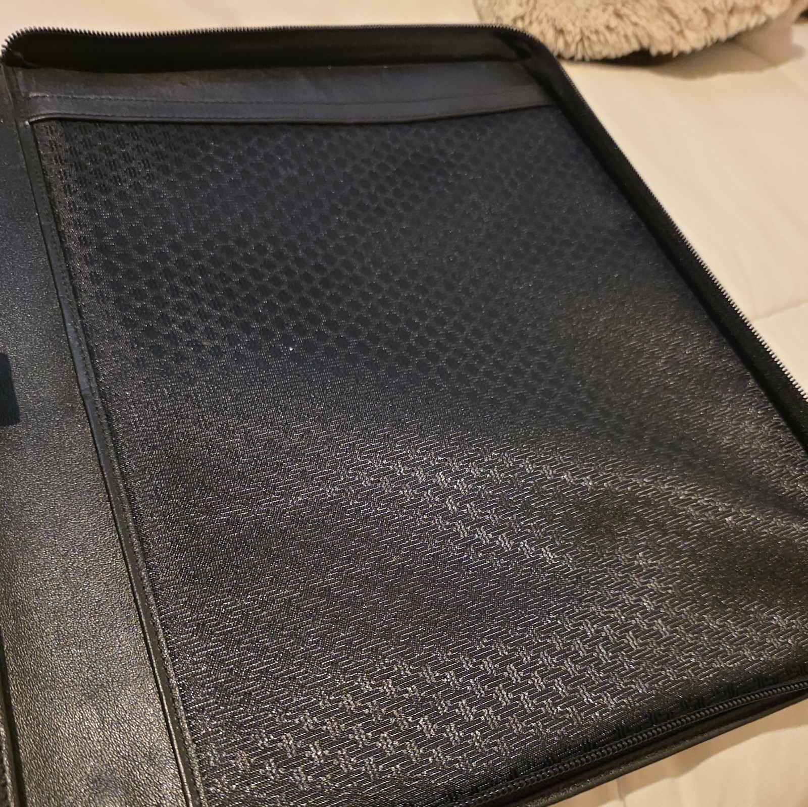 Tumi Portfolio Zip Around Folio Document Holder Black