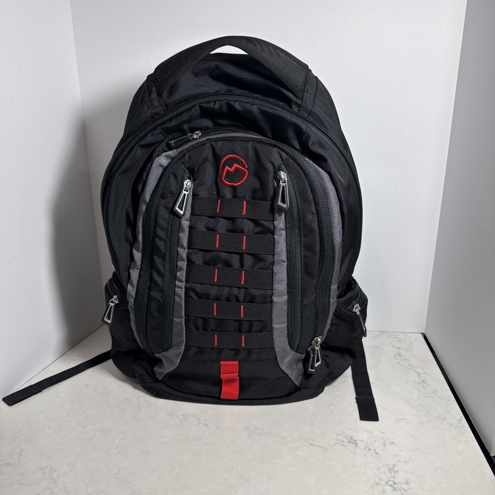 Magellan 28L Padded Laptop Backpack. See Description.