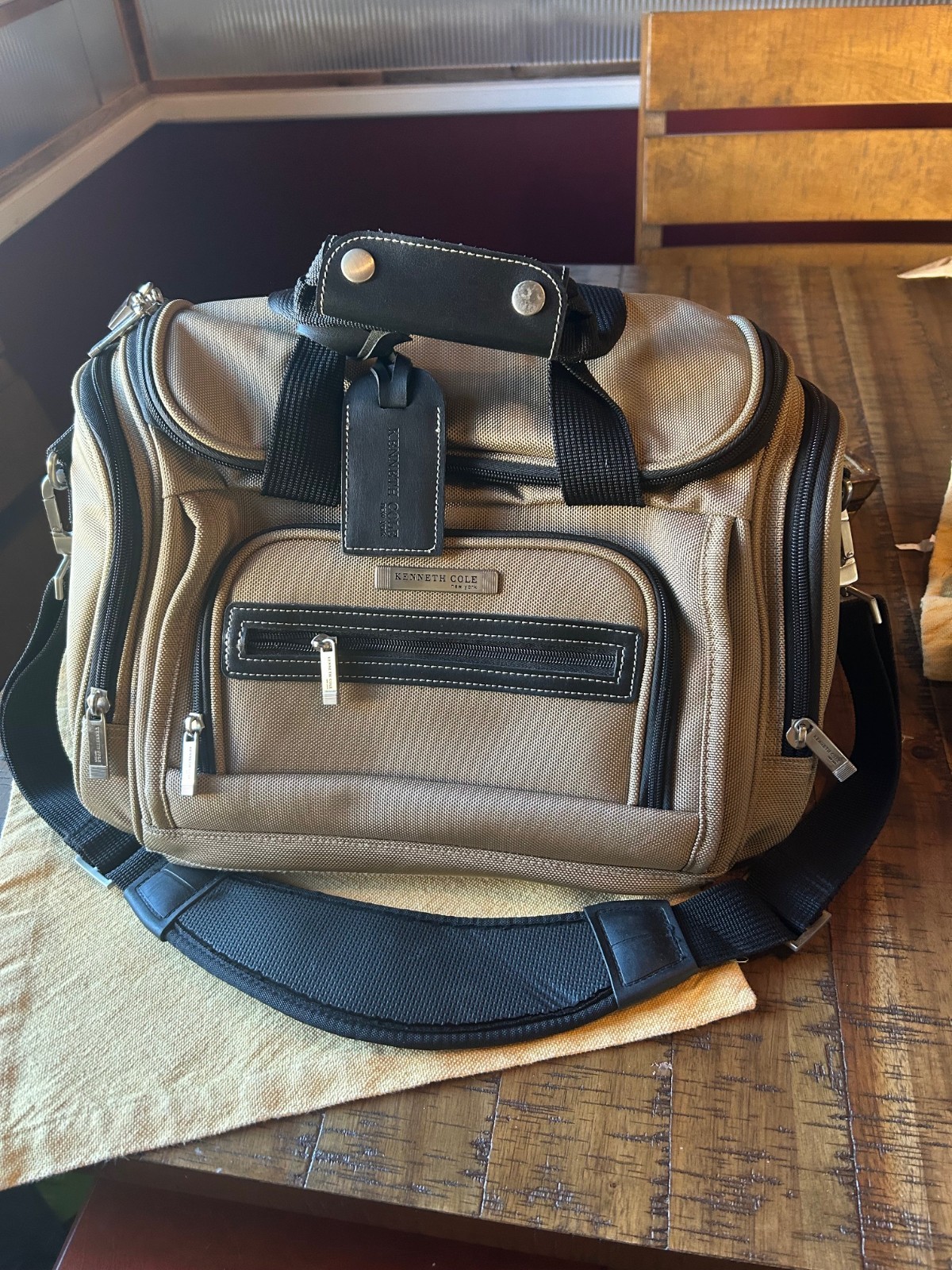 Kenneth Cole Reaction Travel Duffel bag Khaki Dual top handles , shoulder stra