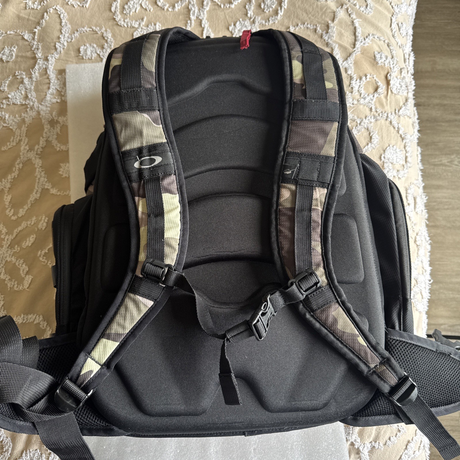 OAKLEY Kitchen Sink Backpack Camouflage Rare Used Travel Hiking Bag