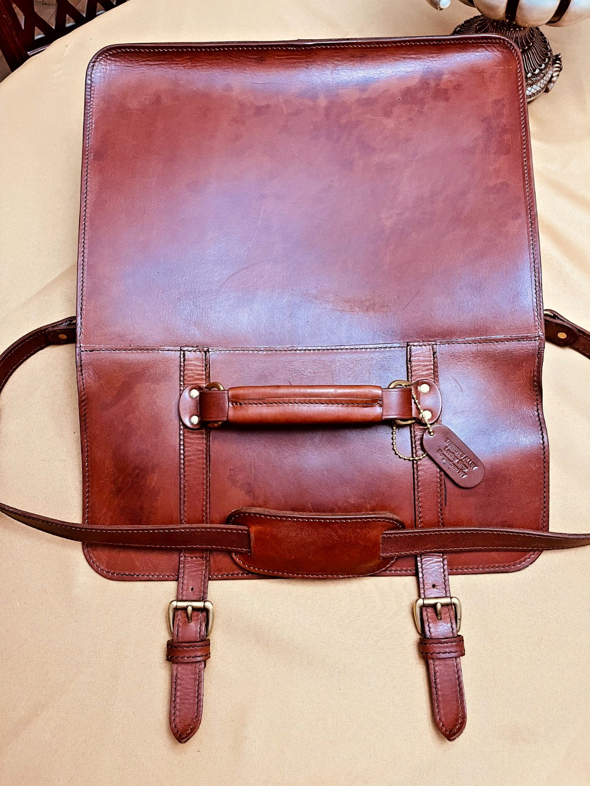 TANNER’S ALLEY American Saddle Leather Briefcase / Messenger bag / Saddle Bag