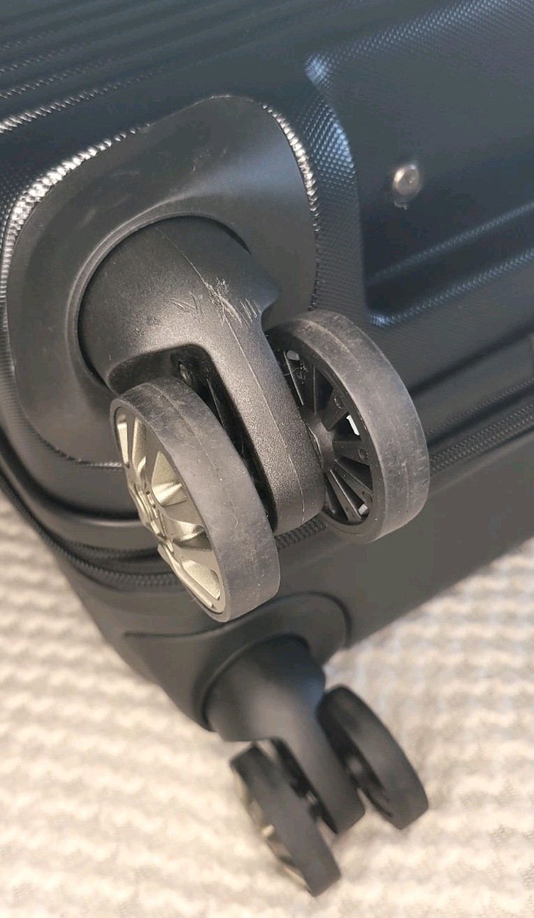 Travelpro Carry-on Expandable Spinner Suitcase