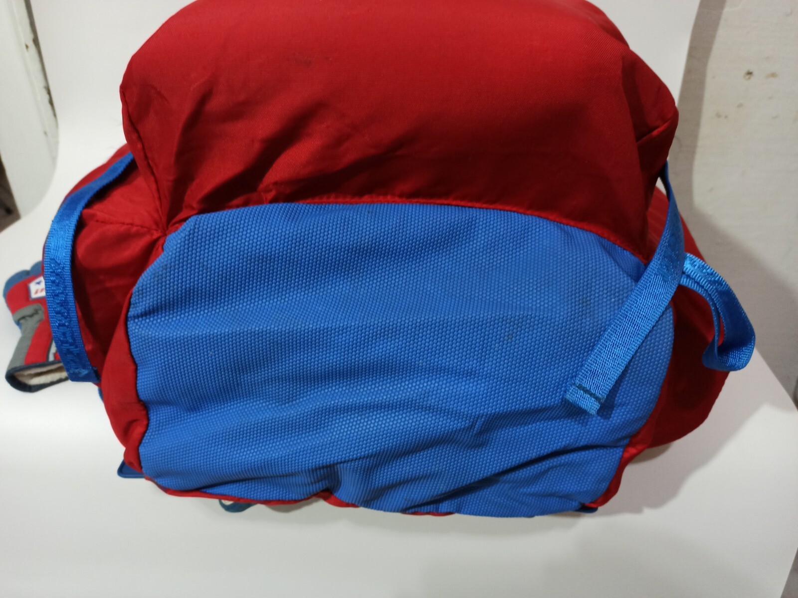 Invicta backpack Ranger LT65 Red USED imported direct from Milan Italy!