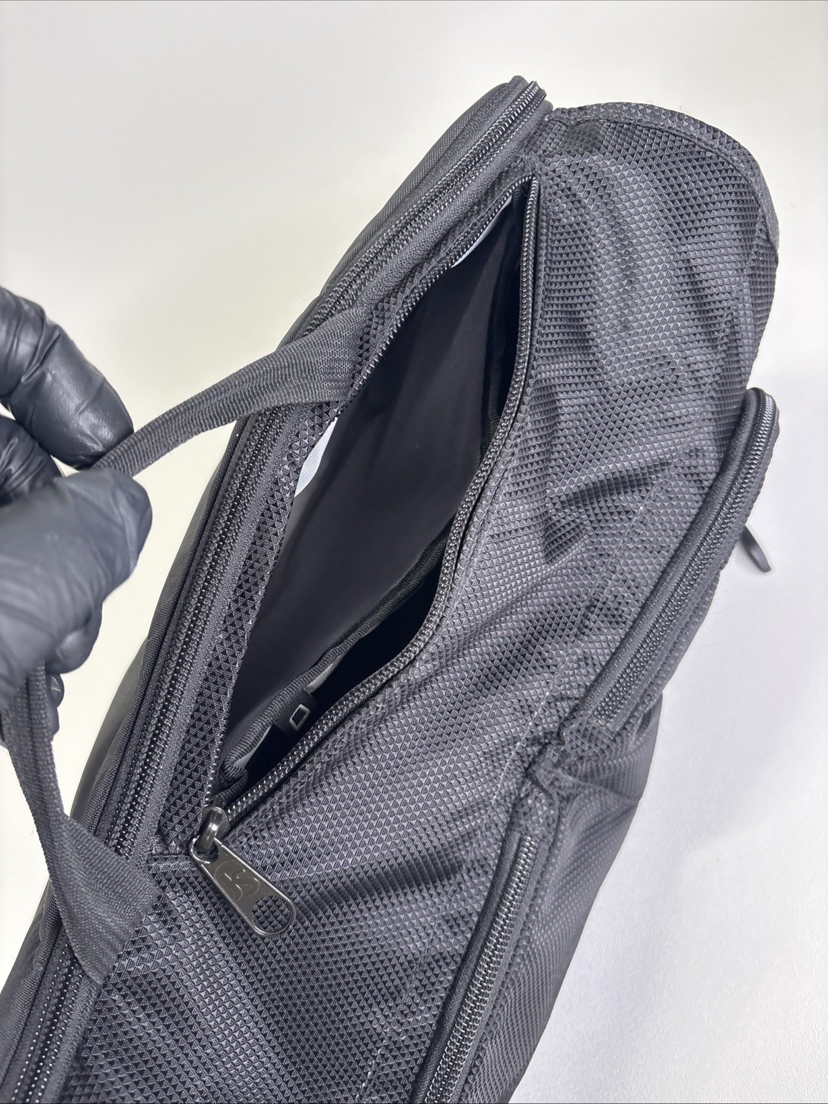 JanSport Network Messenger Bag Black Techwear Gorpcore Laptop Crossbody Utility