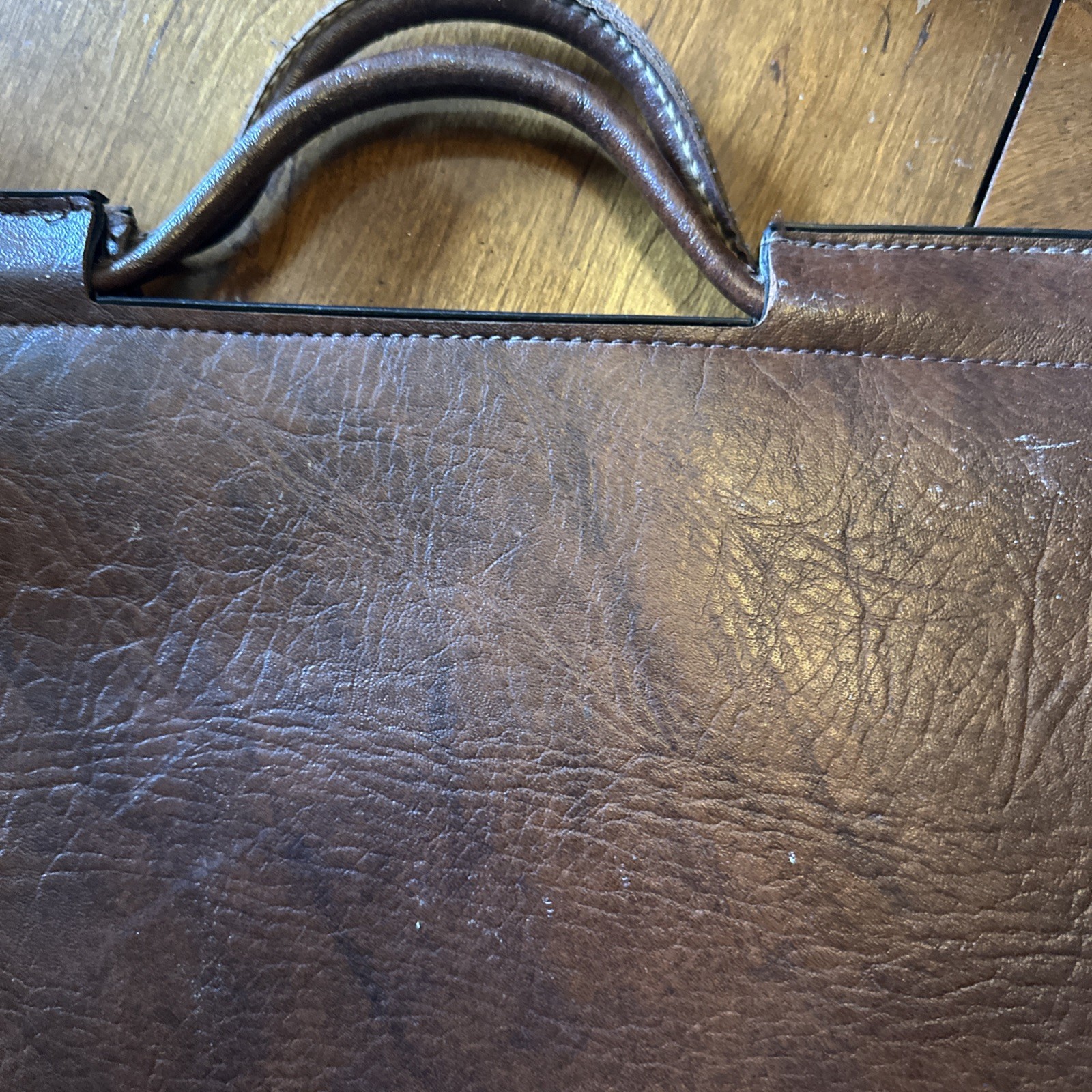 Vintage Pegasus Briefcase Brown Leather Made In USA 17.5 x 12 Inches VG