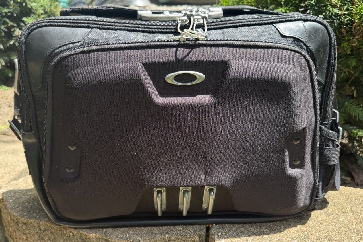 Oakley Tactical Field Gear Messenger Bag Black Utility Commuter Laptop