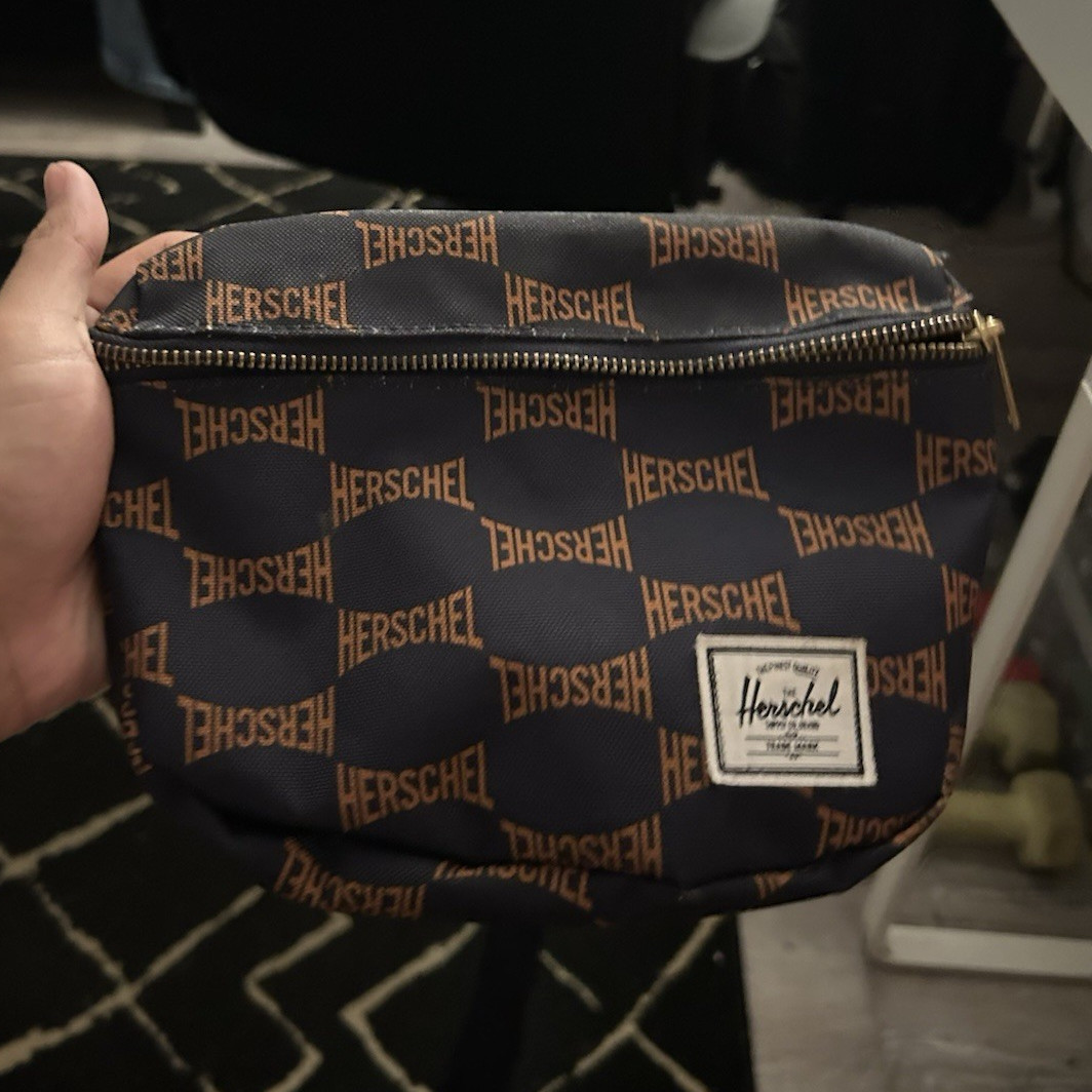 Herschel Logo Print Belt Bag Fanny Pack Zip Closure Adjustable Crossbody Strap