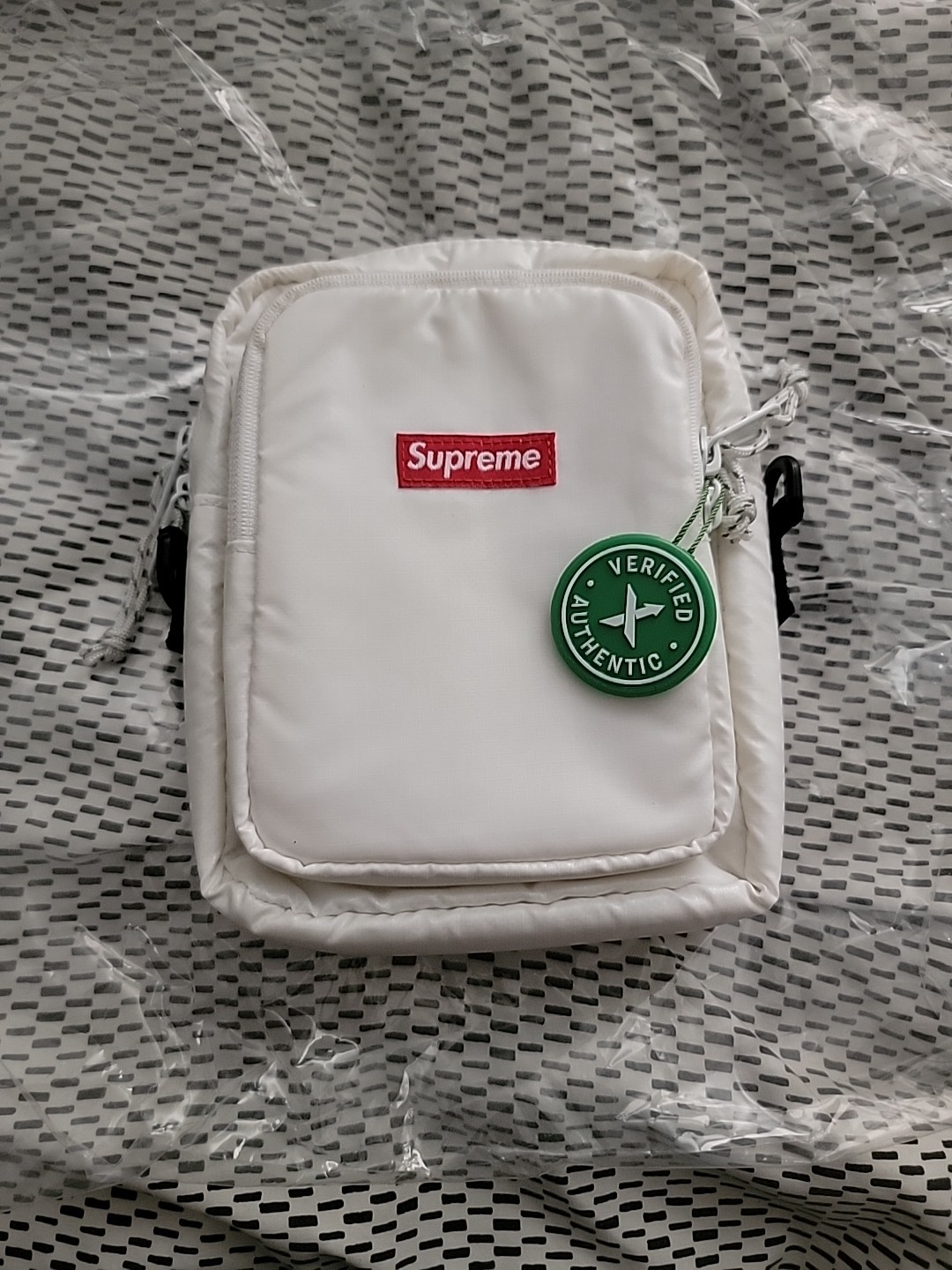 Supreme FW17 White Shoulder Bag