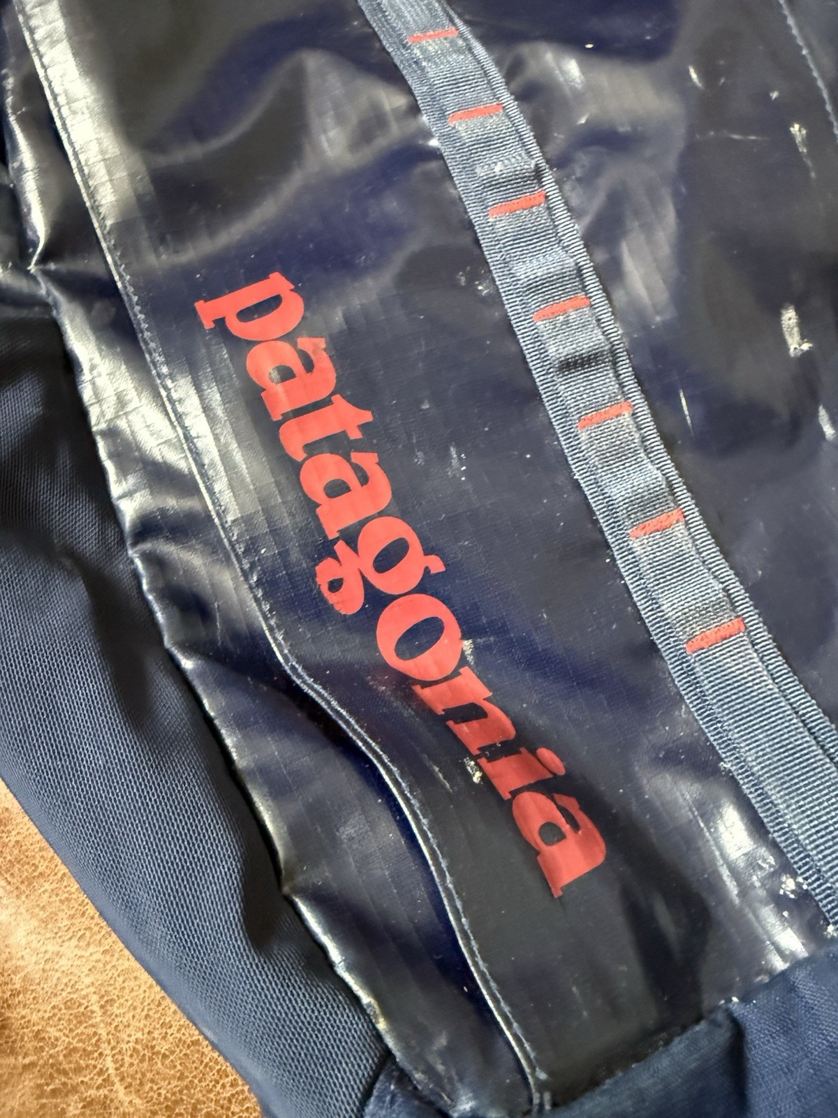 Patagonia Black Hole 25L Backpack Navy Blue Carryon Glossy Pack Bag Hike