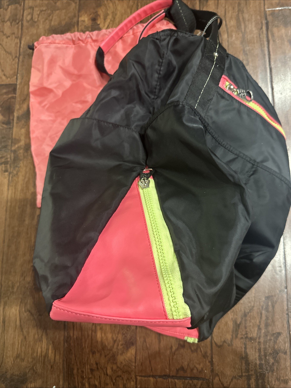 Rare Earth RE by Stone Mountain Nylon Neon Tote Yoga Travel Gym Bag NWOT