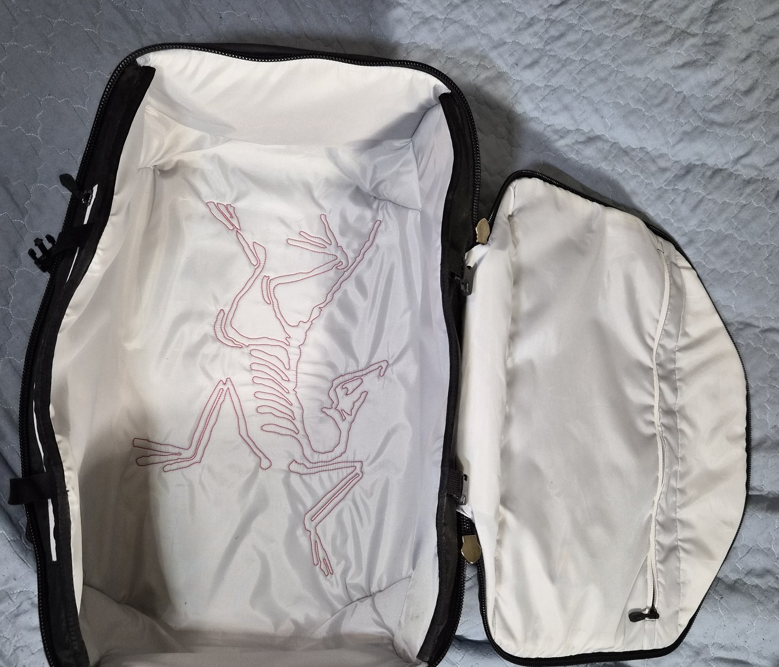Arc’Teryx Covert Case C/O 40L – shoulder straps not included