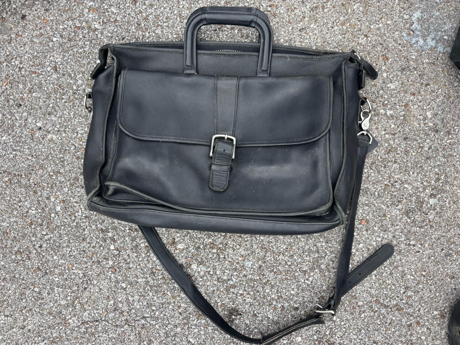COACH #5319 Circa 1990’s Glove Tanned Black Leather Briefcase Messenger Bag
