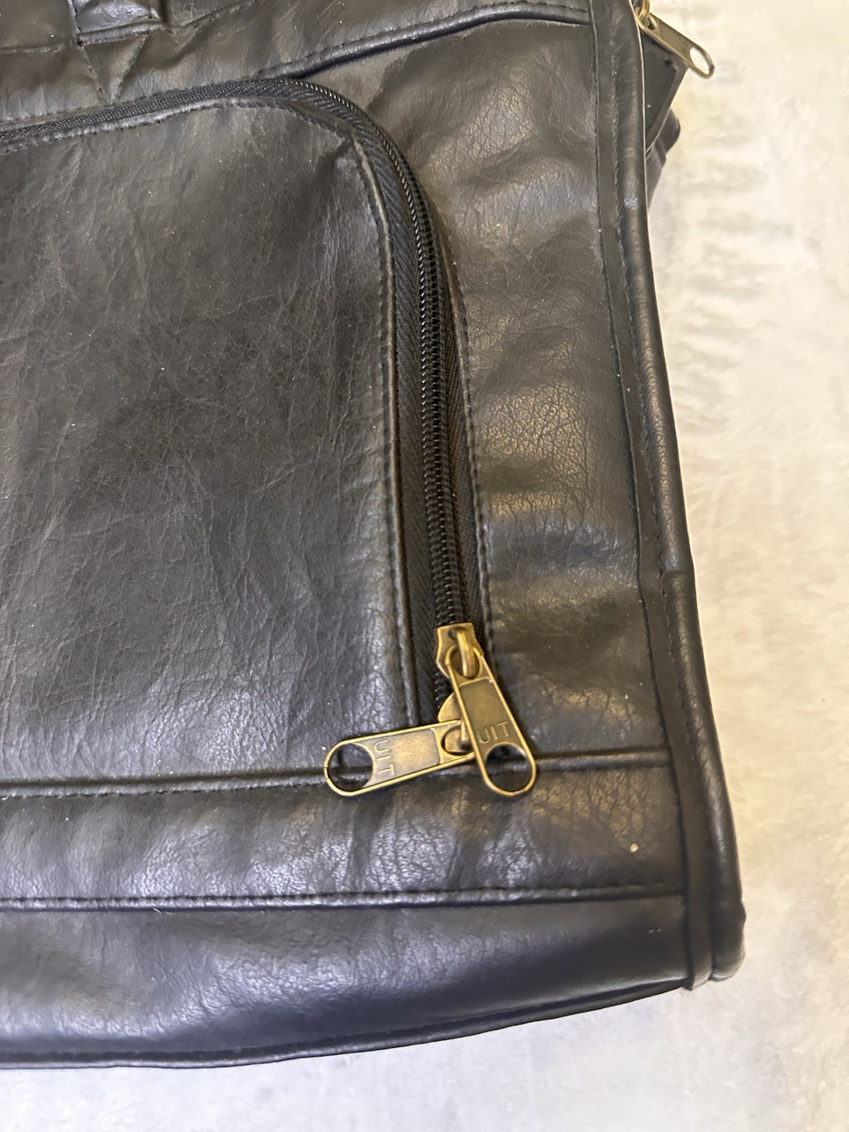 UIT Black Men’s Briefcase Shoulder Strap Zip/Button Inner/Outer Pockets