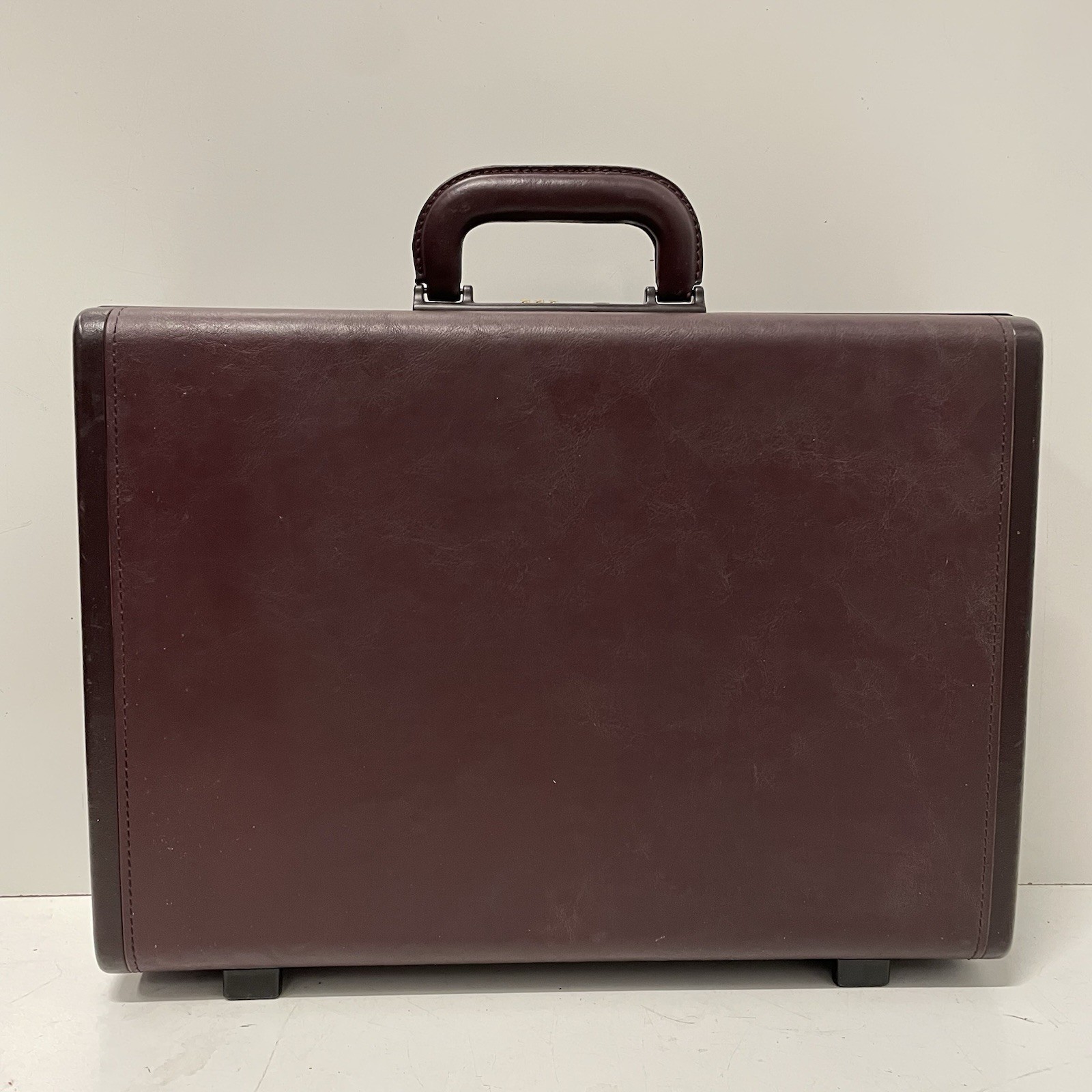 Vintage Samsonite 1987 Burgundy Classic Laureate Leather Briefcase 18” USA Made