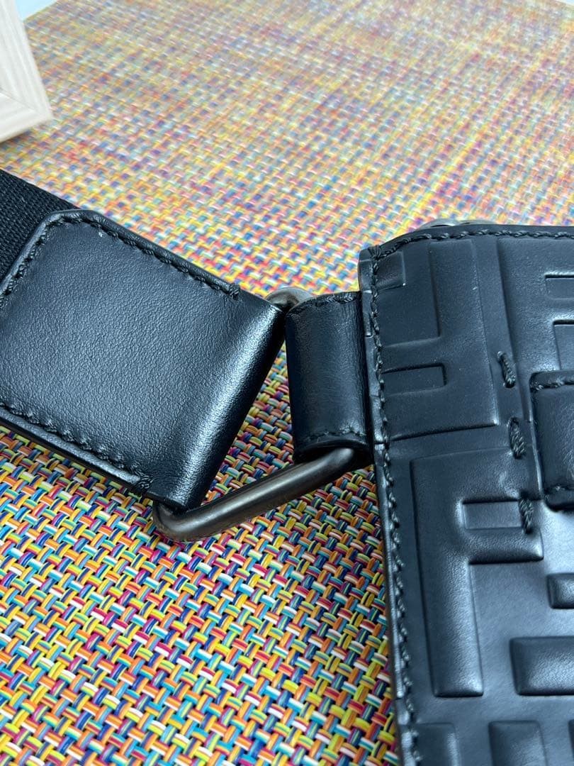 Fendi Leather Messenger Bag Men Black FF Motif Zucchino Strap 24×18.5×1 cm