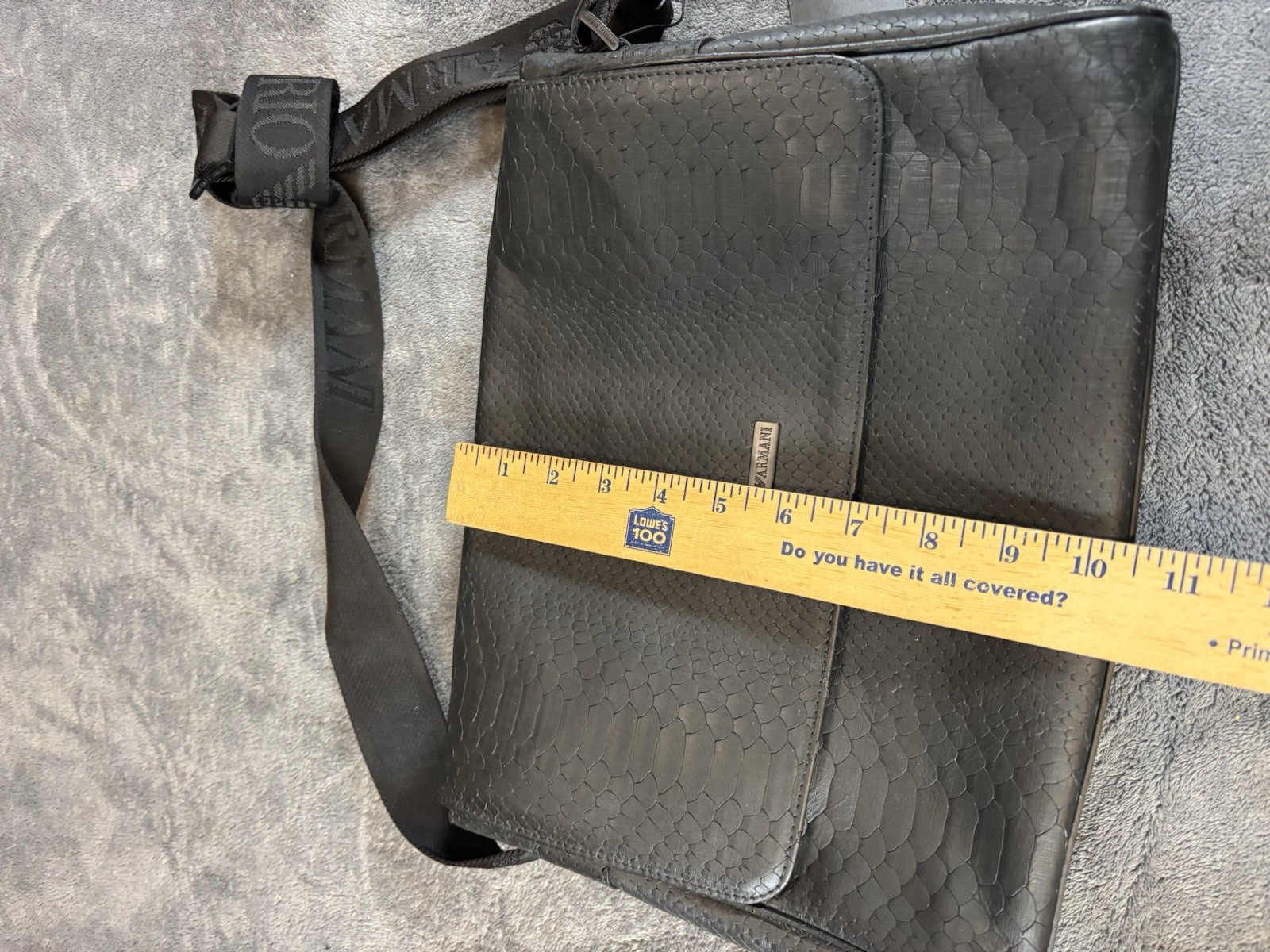 New NWT Emporio Armani Unisex Leather Bag Flat Messenger Bag Snake Skin $645