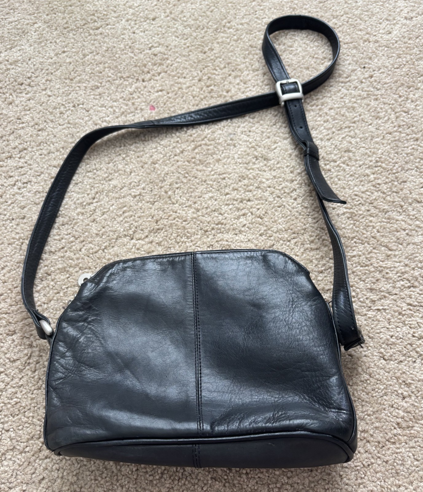 Vintage Wilsons Leather Crossbody Bag Black Genuine Minimalist Vintage 3 pocket
