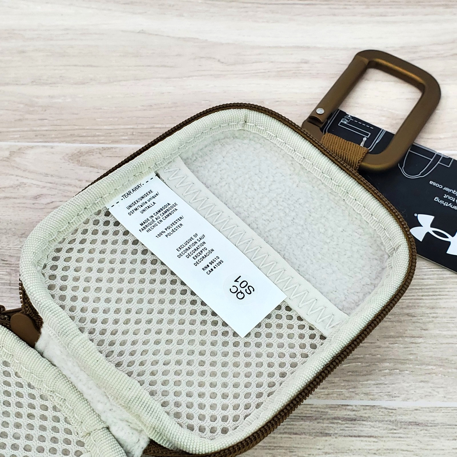 Under Armour UA Contain Micro Case Brown Carabiner Clip Travel Bag ID Ear Buds