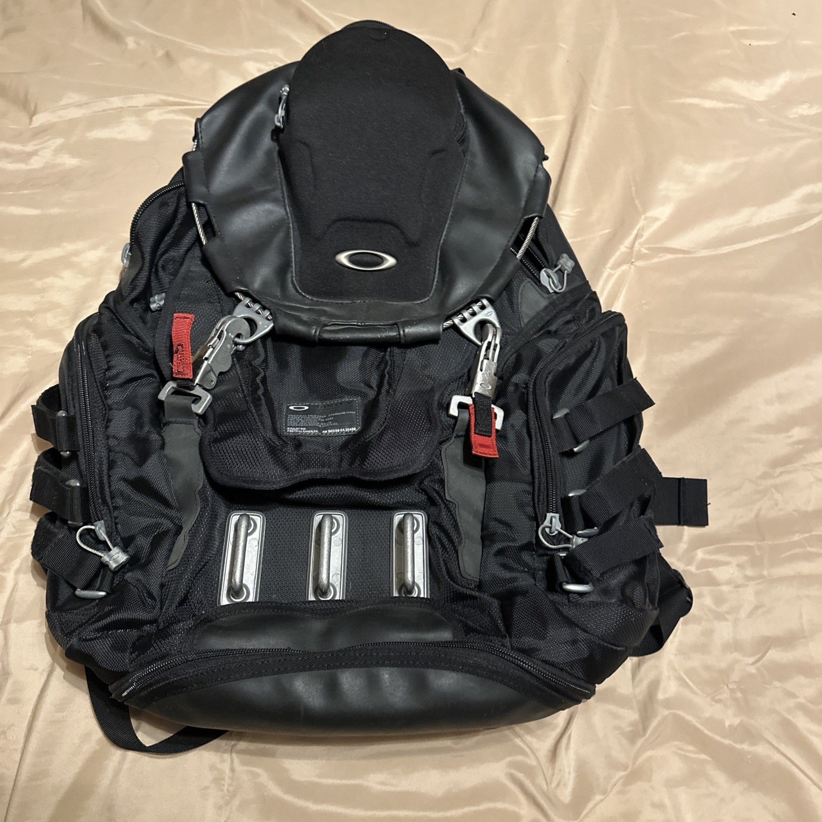 Oakley Tactical Field Gear Kitchen Sink Backpack Black.