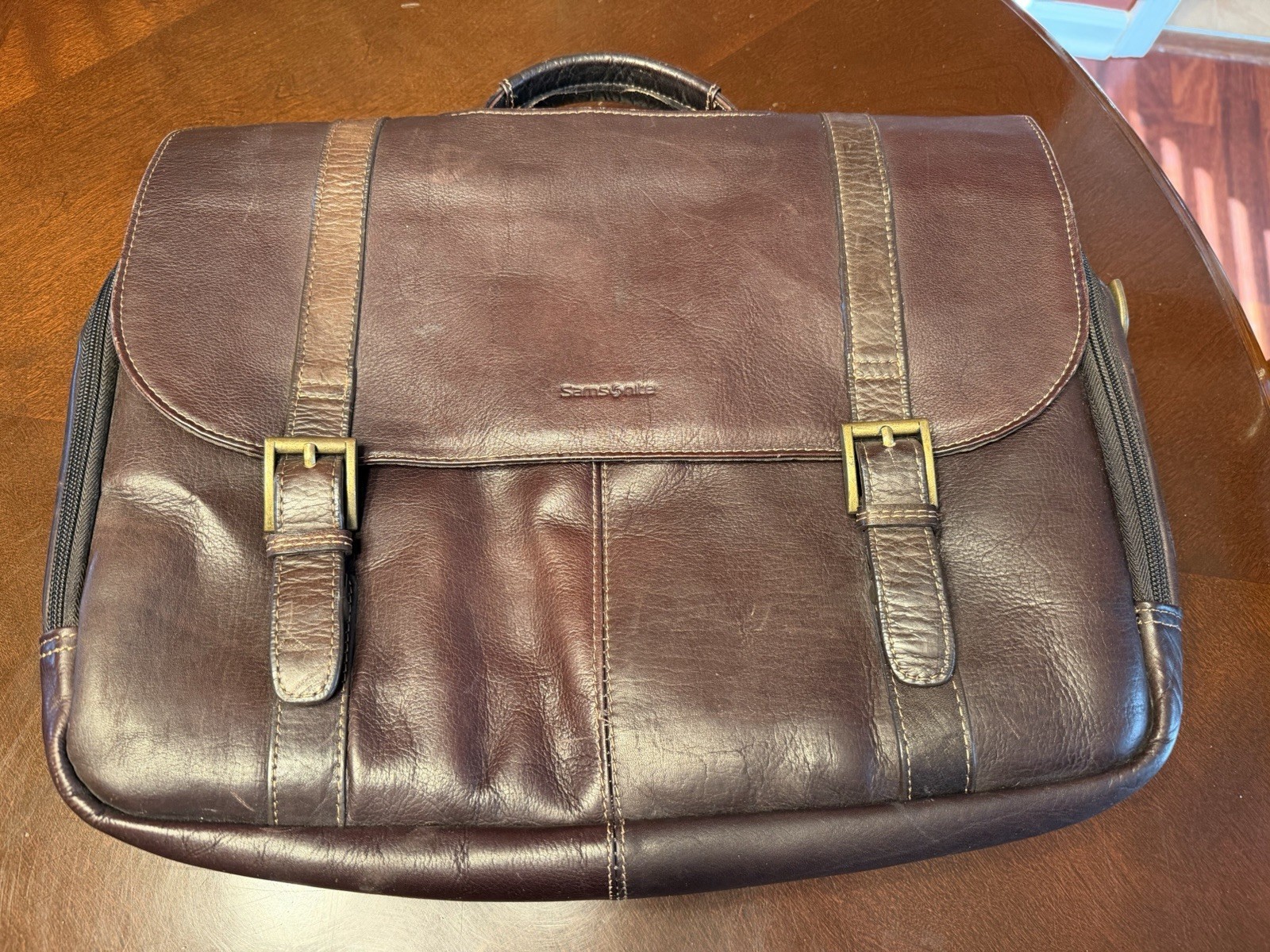 Samsonite Brown Columbian Leather Flap-Over Messenger Bag Briefcase