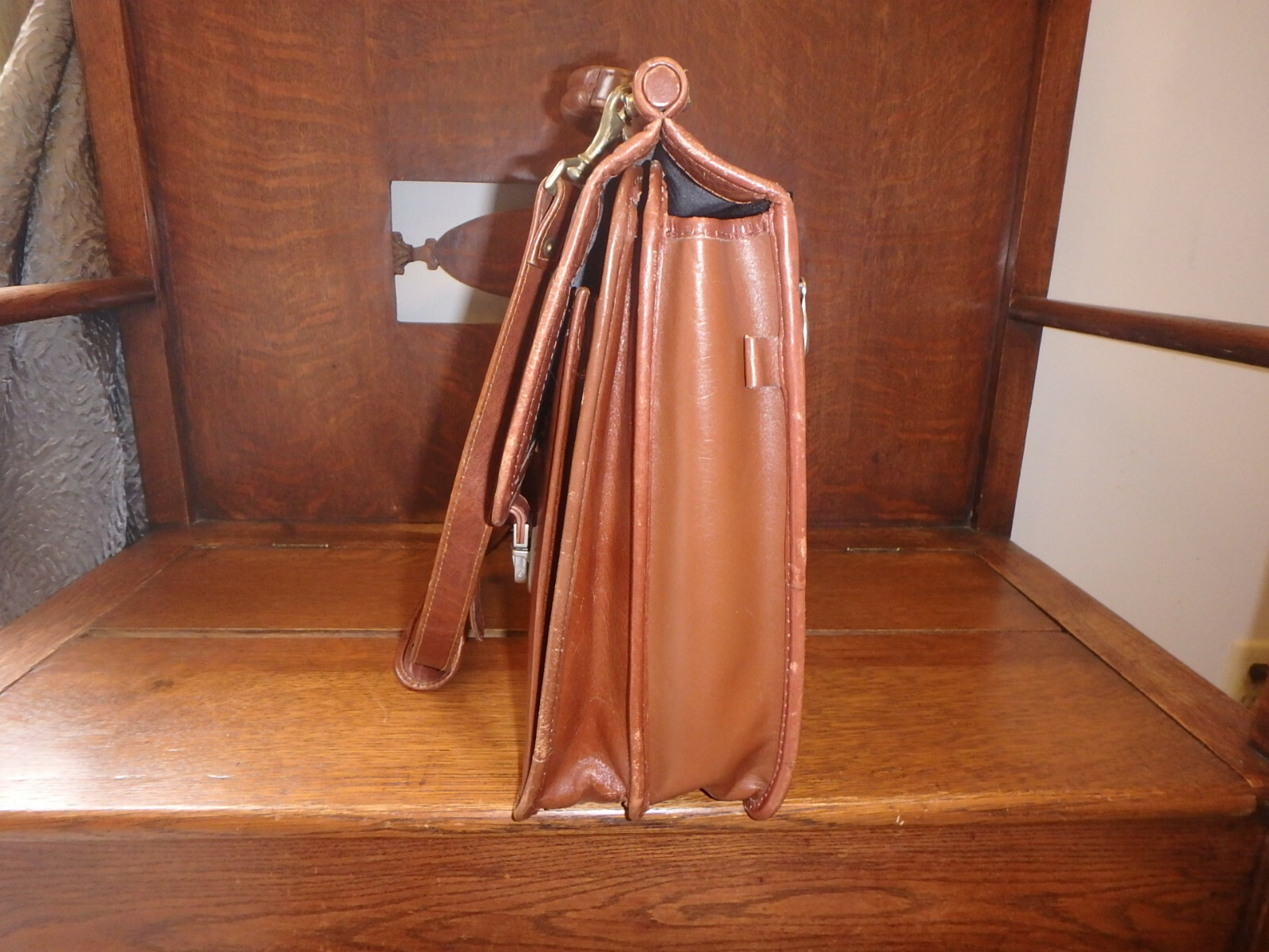 McKlein Briefcase British Tan Leather attache Padded Laptop Business Bag