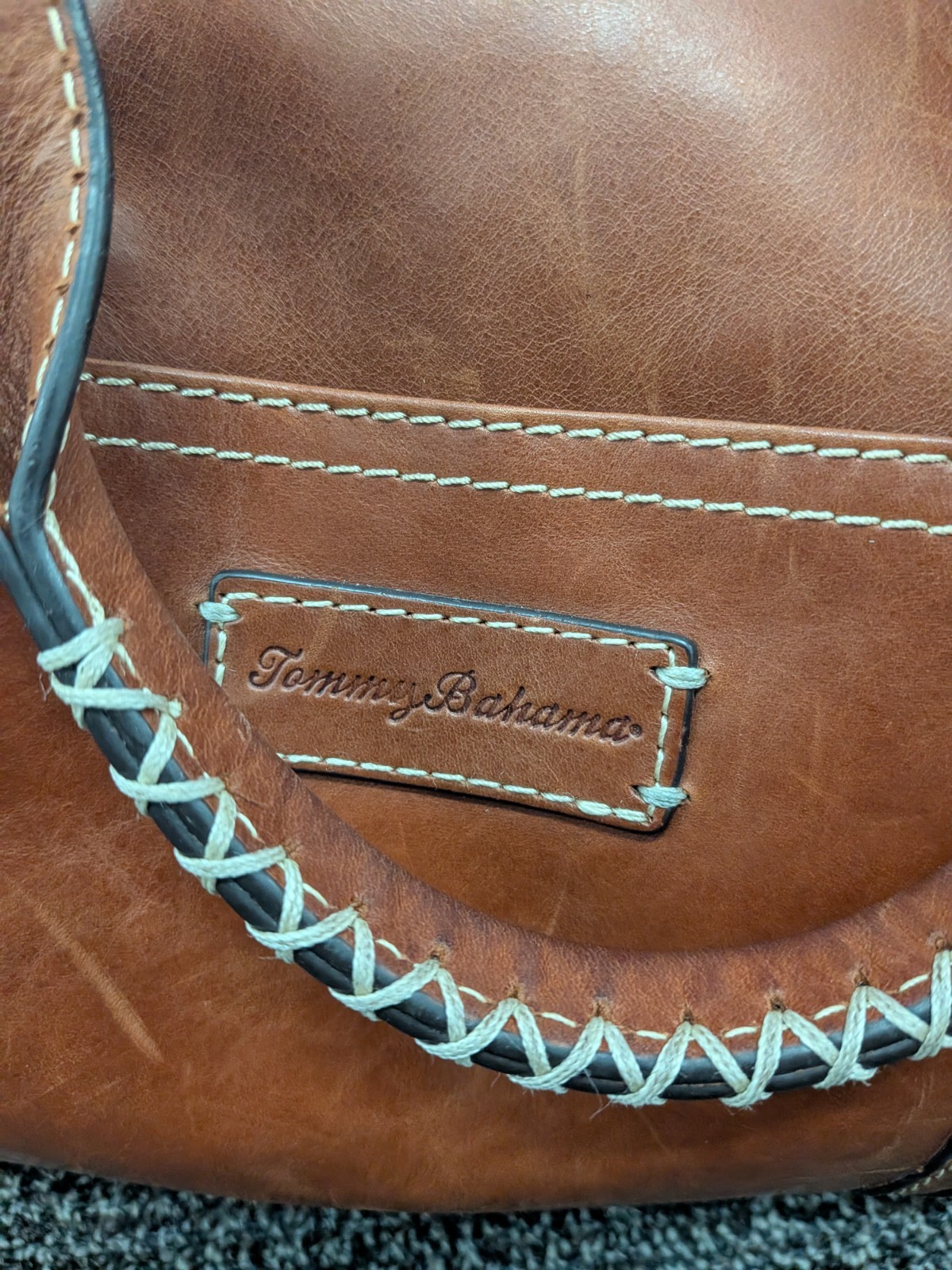 Tommy Bahama Weekender Leather Duffel Bag Cognac Brown 19.5″ x 11.5″ (Rare)