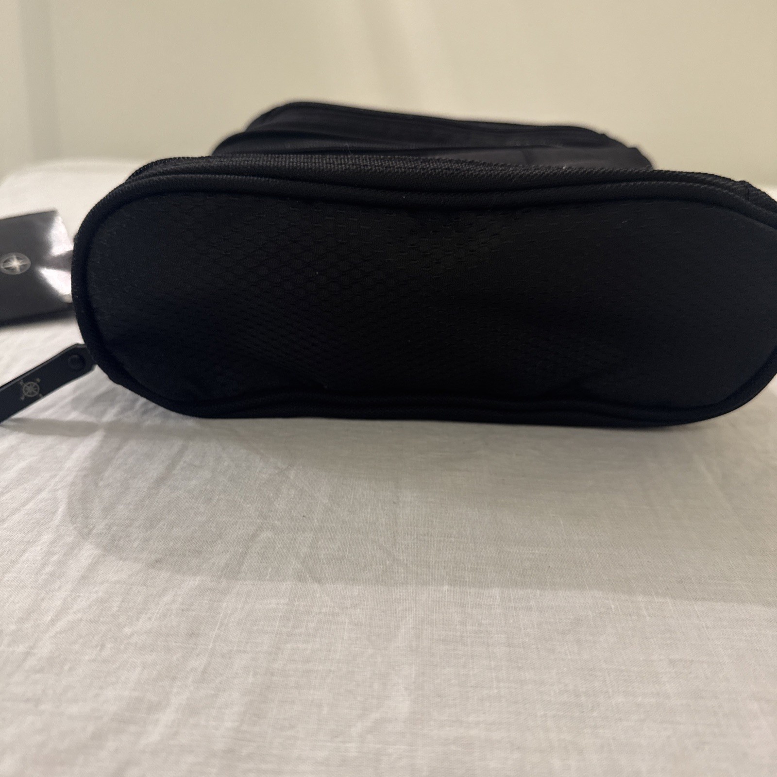Mens Hanging Glacier Toiletry Bag Organizer W/ Multiple Pockets YPO/ NWT