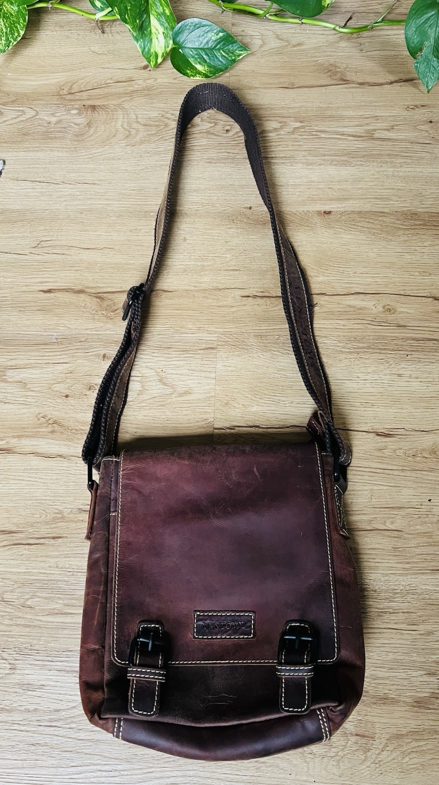 VENTOMY Brown Leather Messenger Bag Adjustable Strap Buckle Zip Snap Closures