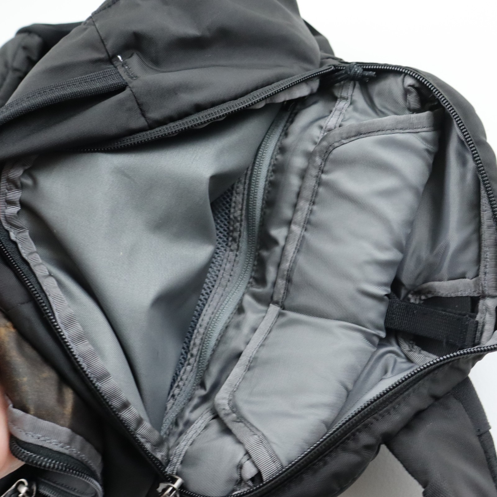 Patagonia Refugio 26L Backpack Black Laptop Bag Daypack Hiking Travel School