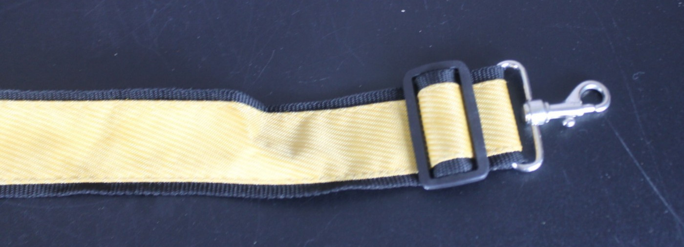 Adjustable Black Yellow Replacement Shoulder Strap Pad Universal Clip On for bag