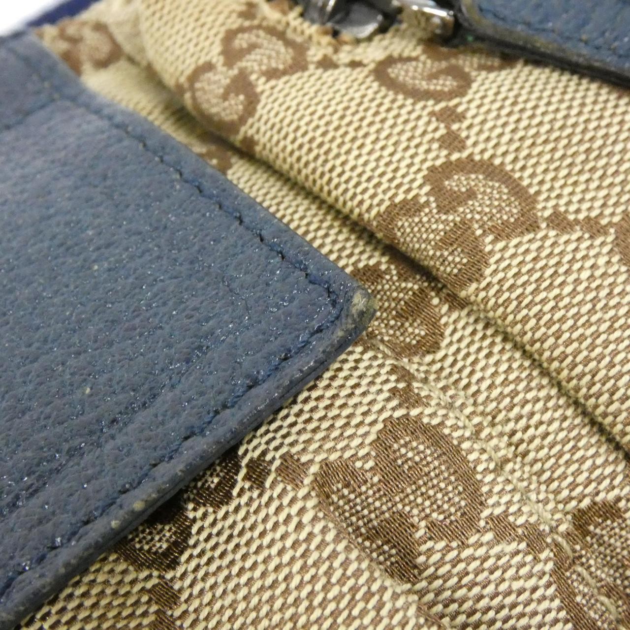 Authentic [Vintage] Gucci 28566 Waist Bag #270-004-233-8847
