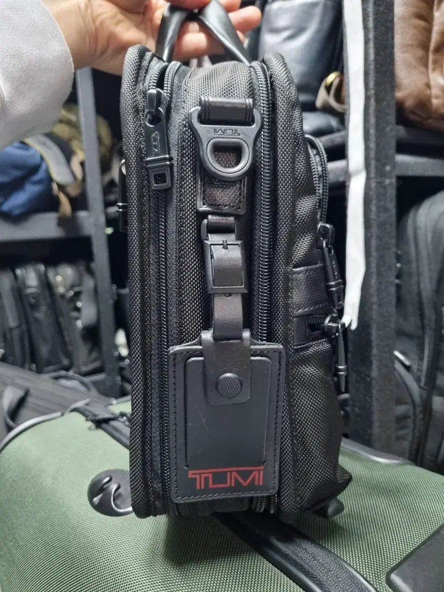 TUMI ALPHA 2 Small Screen Expandable Laptop Brief