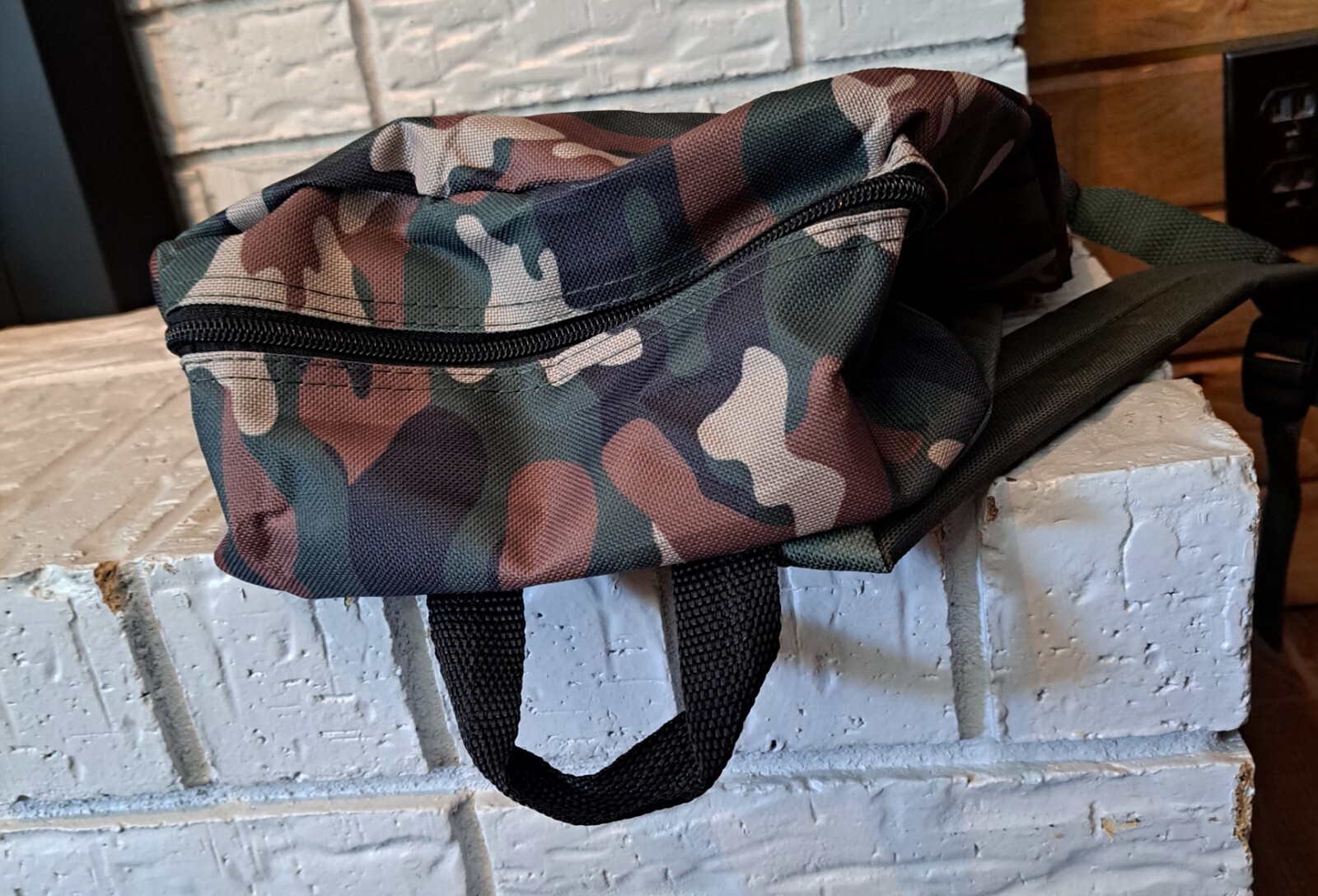 Camo Backpack By A D Sutton & Sons Zip Closure New With Tag 17 Inches