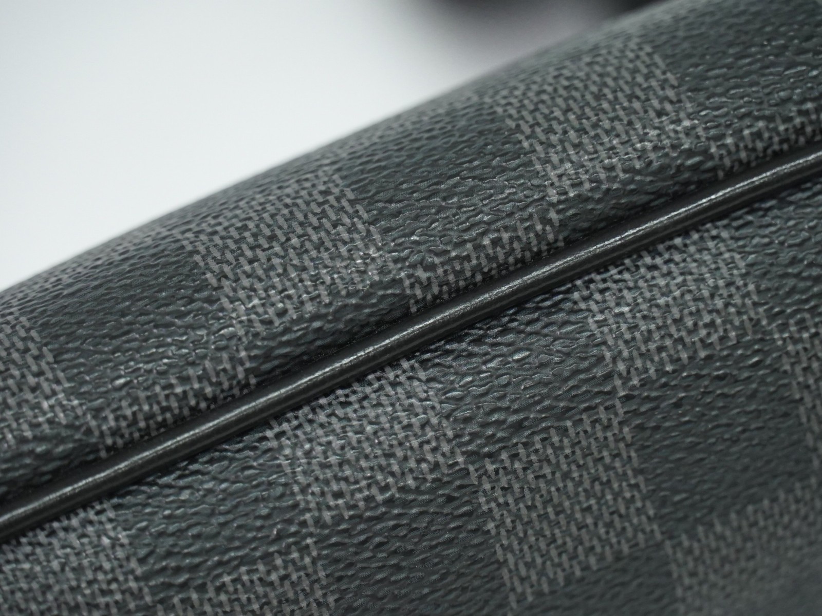 Louis Vuitton Thomas N58028 Damier Graphite Canvas Shoulder Crossbody Bag Black