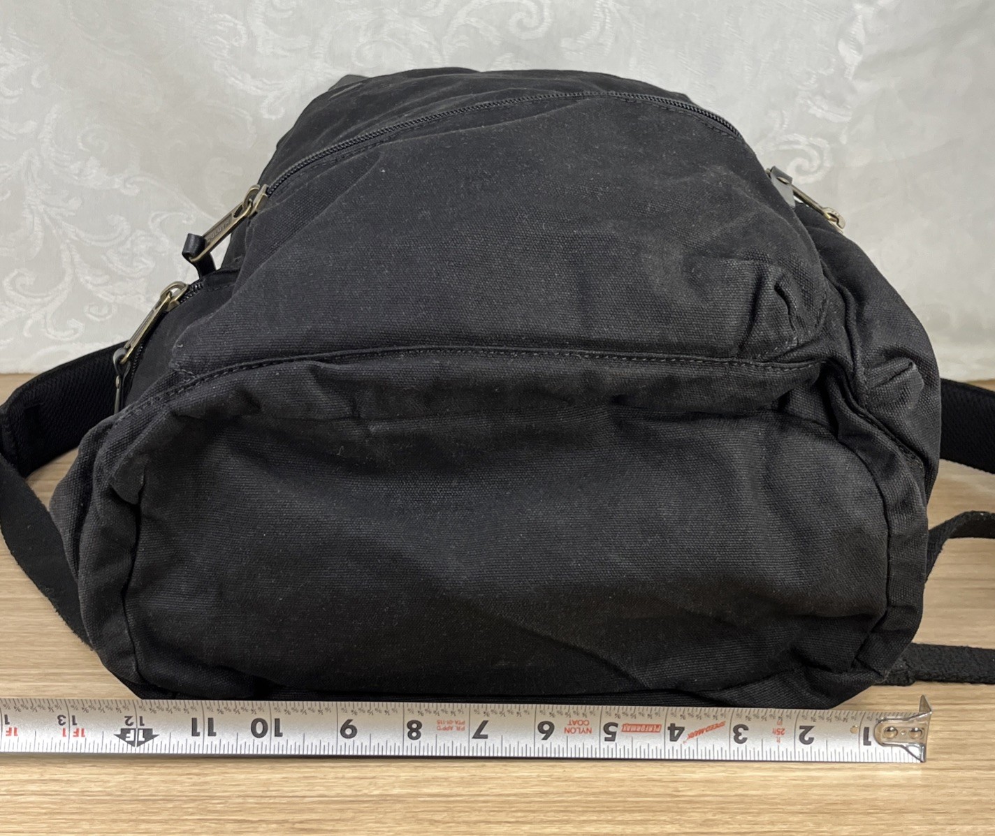 Duluth Trading Co Black Canvas Pockets Drawstring Backpack Magnetic Top Closure
