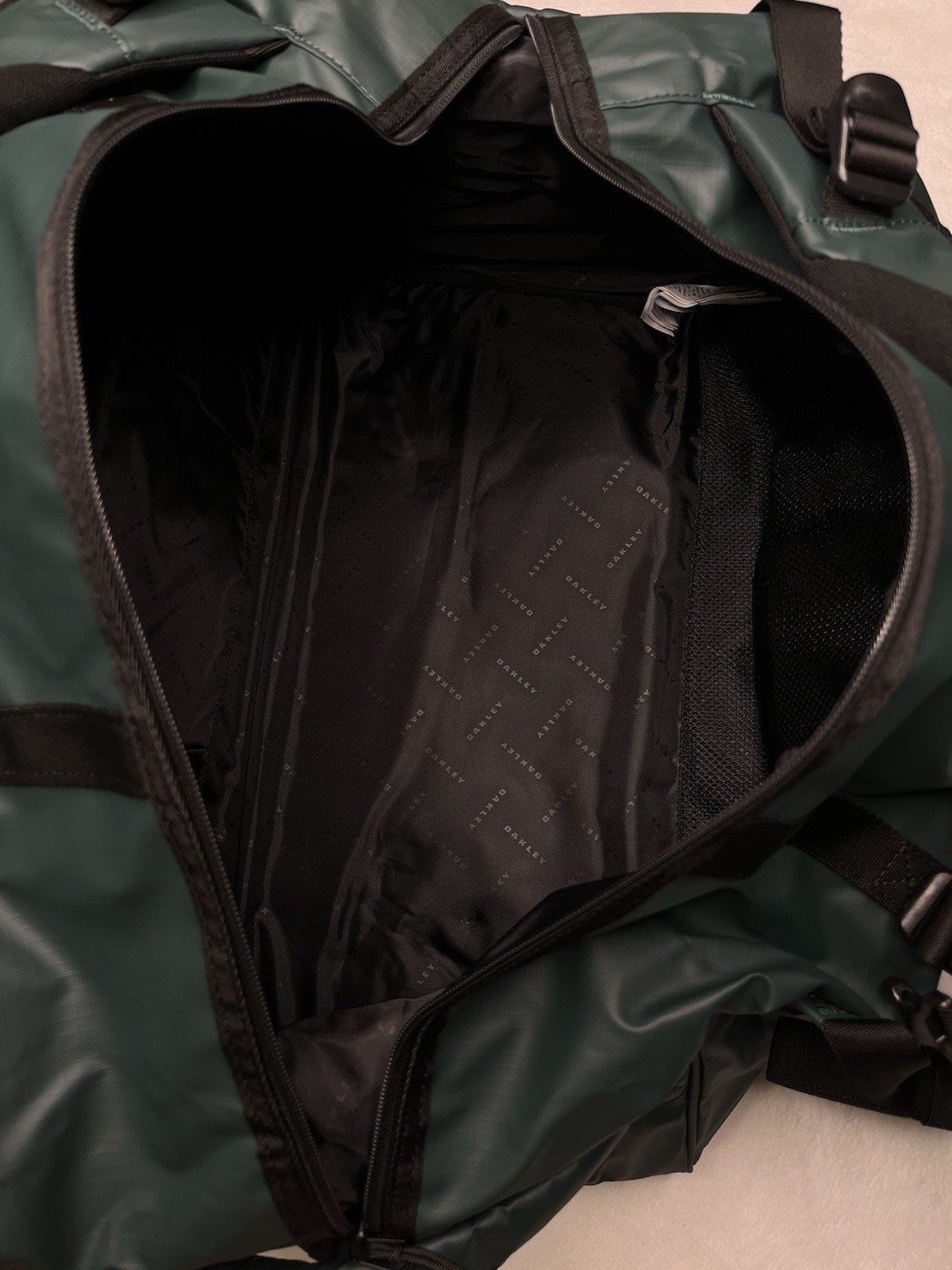 NEW $140 Oakley Road Trip RC Duffle Travel Bag 50L Green Backpack FOS901037 Gym