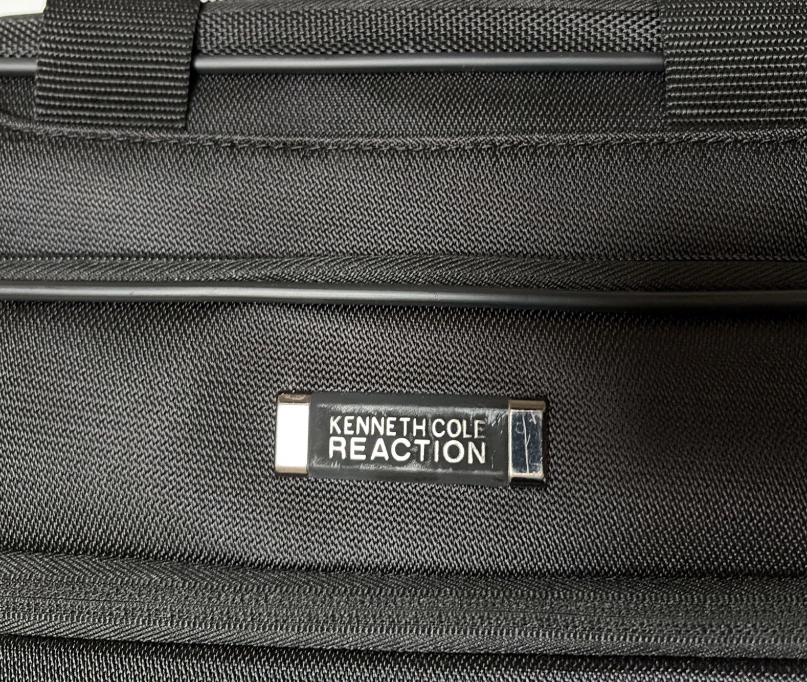 Kenneth Cole Reaction R-Tech Black Laptop Brief Case 17.3″ BRAND NEW w/ TAGS