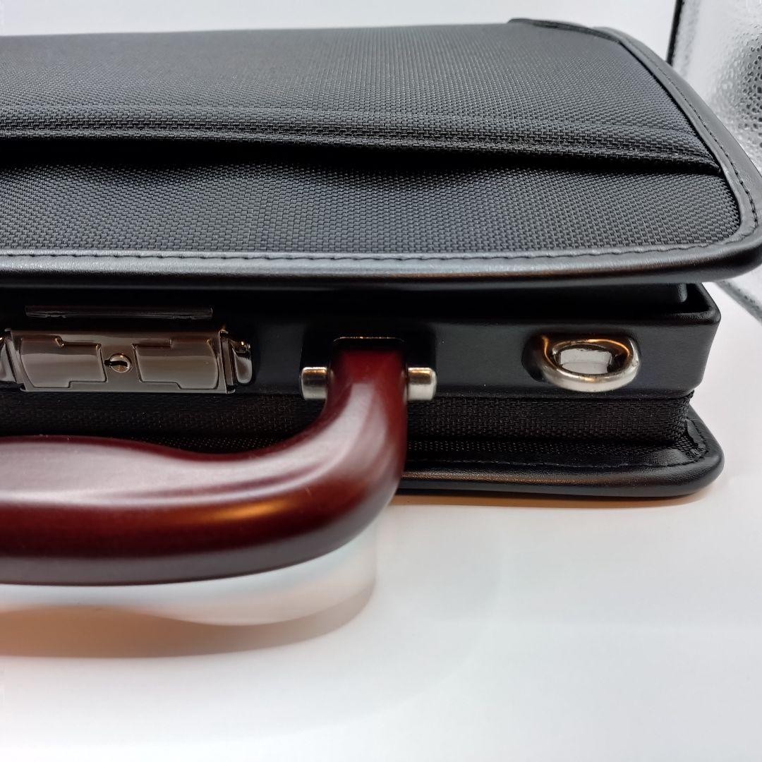 IS PLUS Business Bag Black Wooden Handle B5 30cm Used