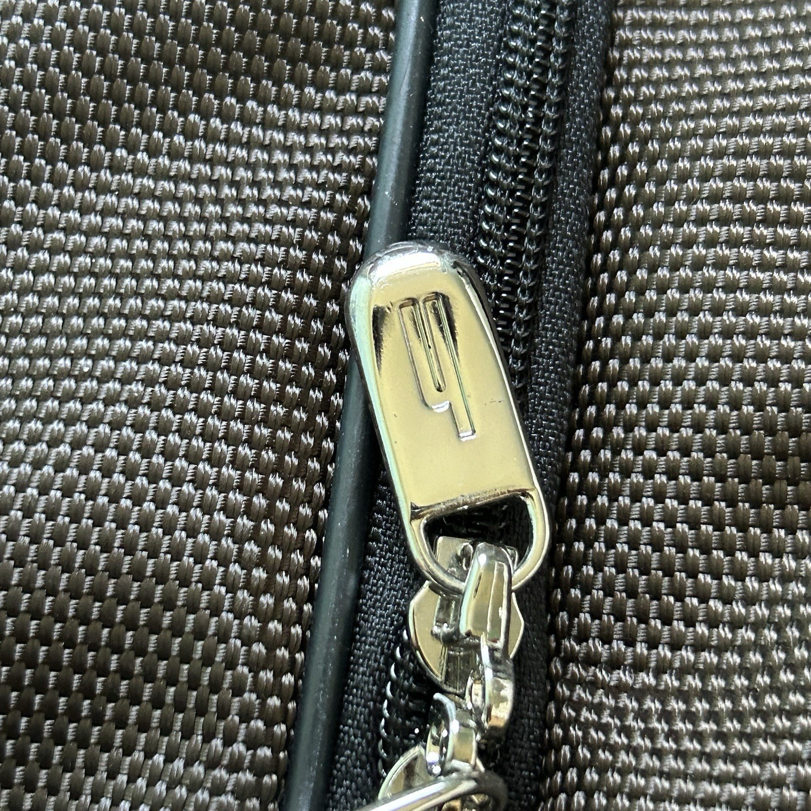 Hartmann Travel Luggage Garment Suit Carrier Brown Hanging Hook With Luggage Tag
