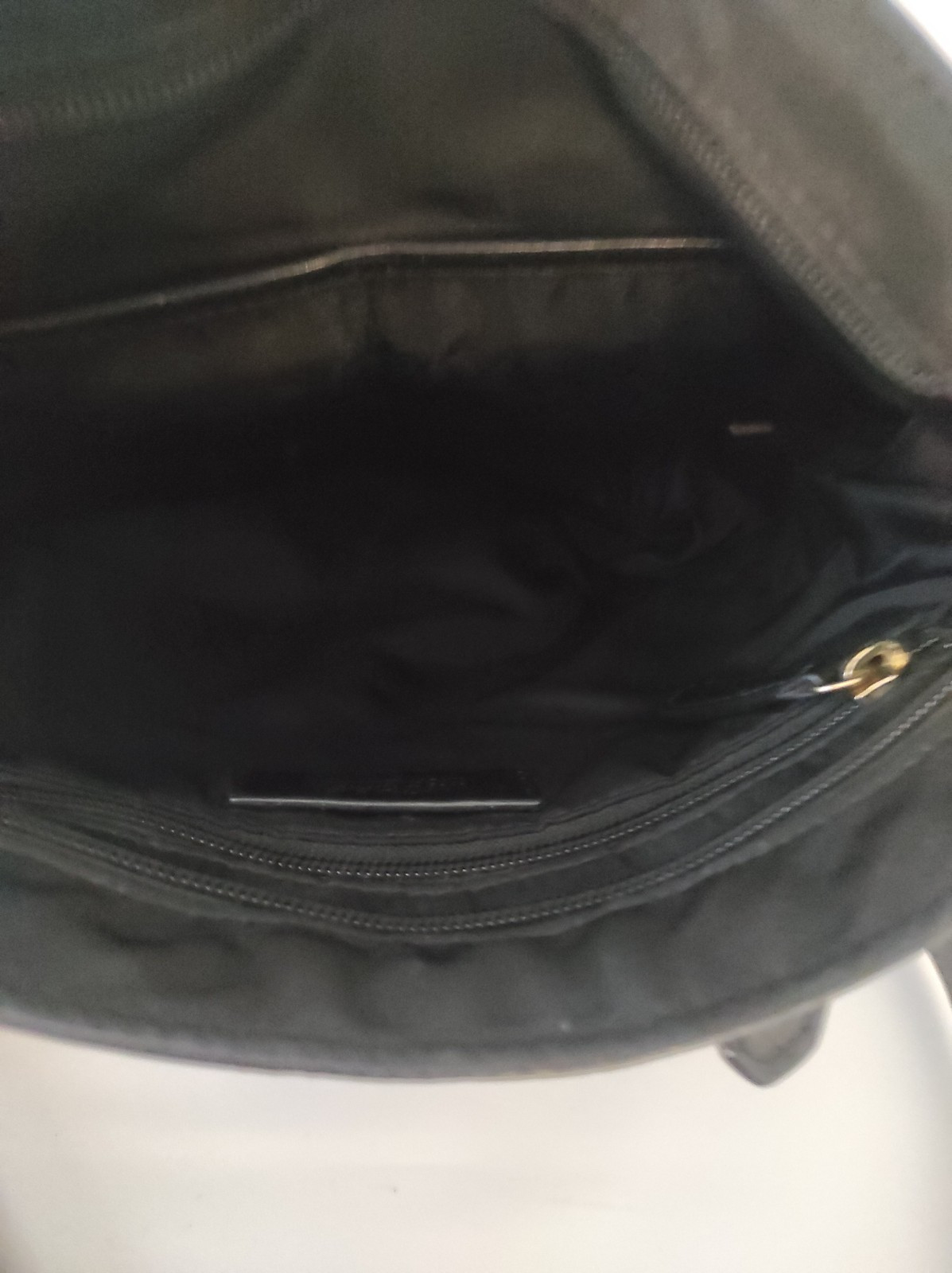 Michael Kors Nylon Messenger/Cross Body Travel Bag Black Size M 9.25″W 9.5″H 3″D