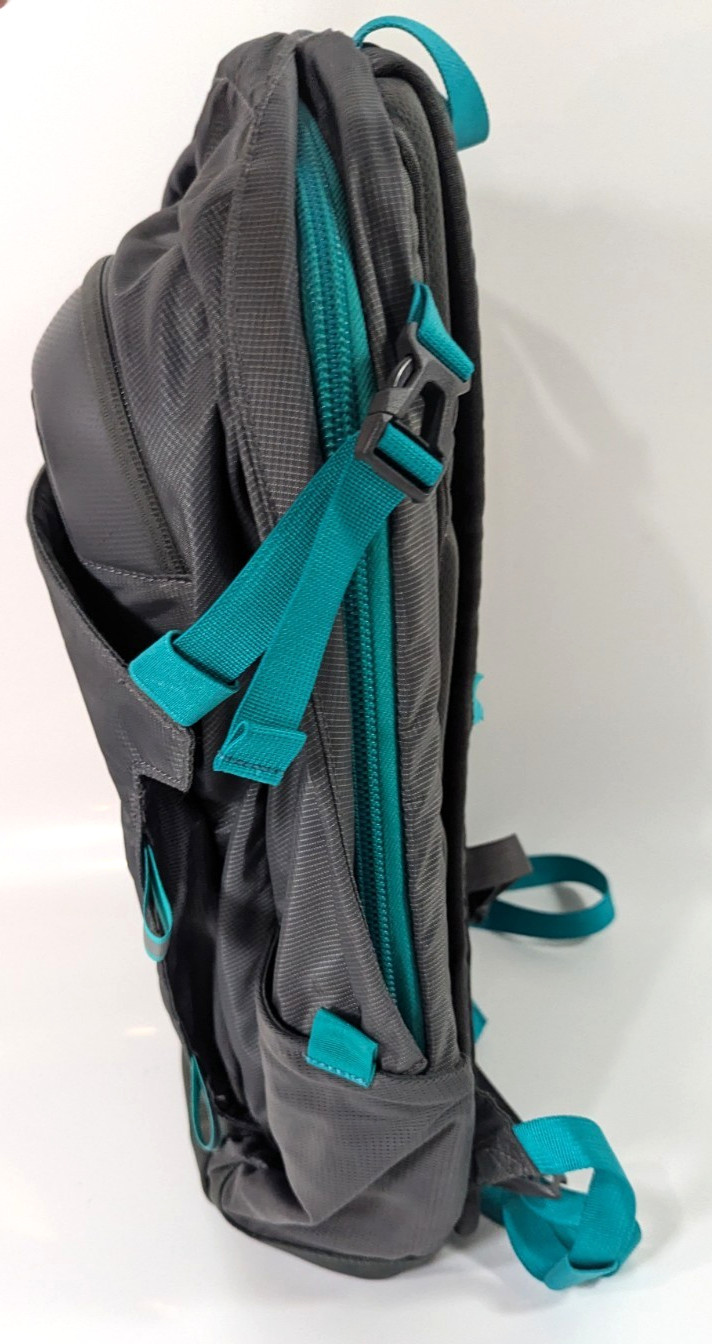Thule EnRoute Triumph 2 Backpack 15″ Laptop Daypack Gray Multi-Pockets Sweden