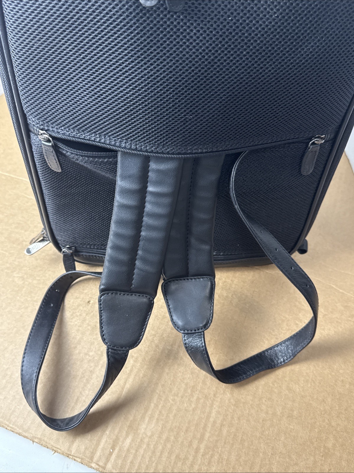 BELLINO Black Genuine Leather Backpack Laptop Travel Business Bag 17” x 13”