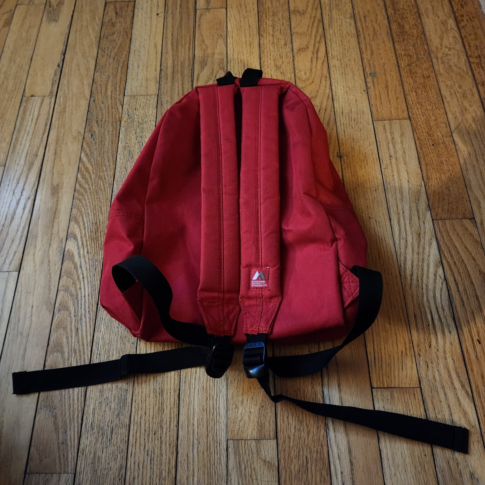 Everest Luggage Basic Backpack Red Medium School Book Bag