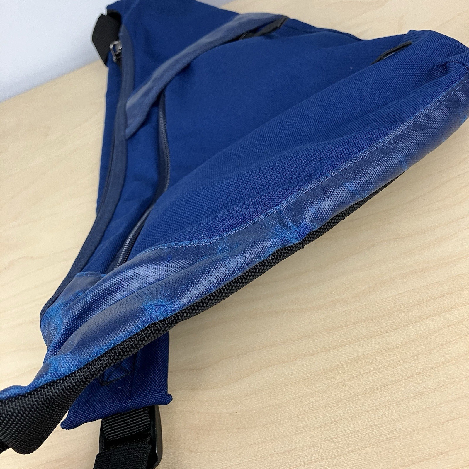 Victorinox Swiss Army Sling Backpack One Strap Shoulder Bag Blue & Black