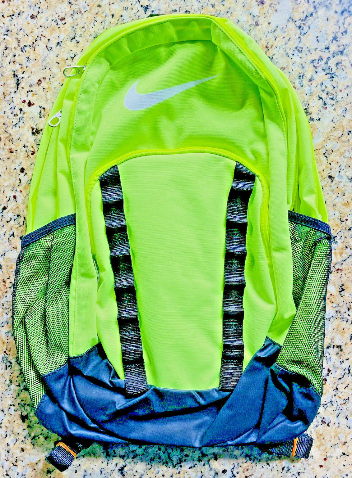 NEW – Nike Brasilia 7 XL Training Backpack Bright vibrant yellow/Black/White