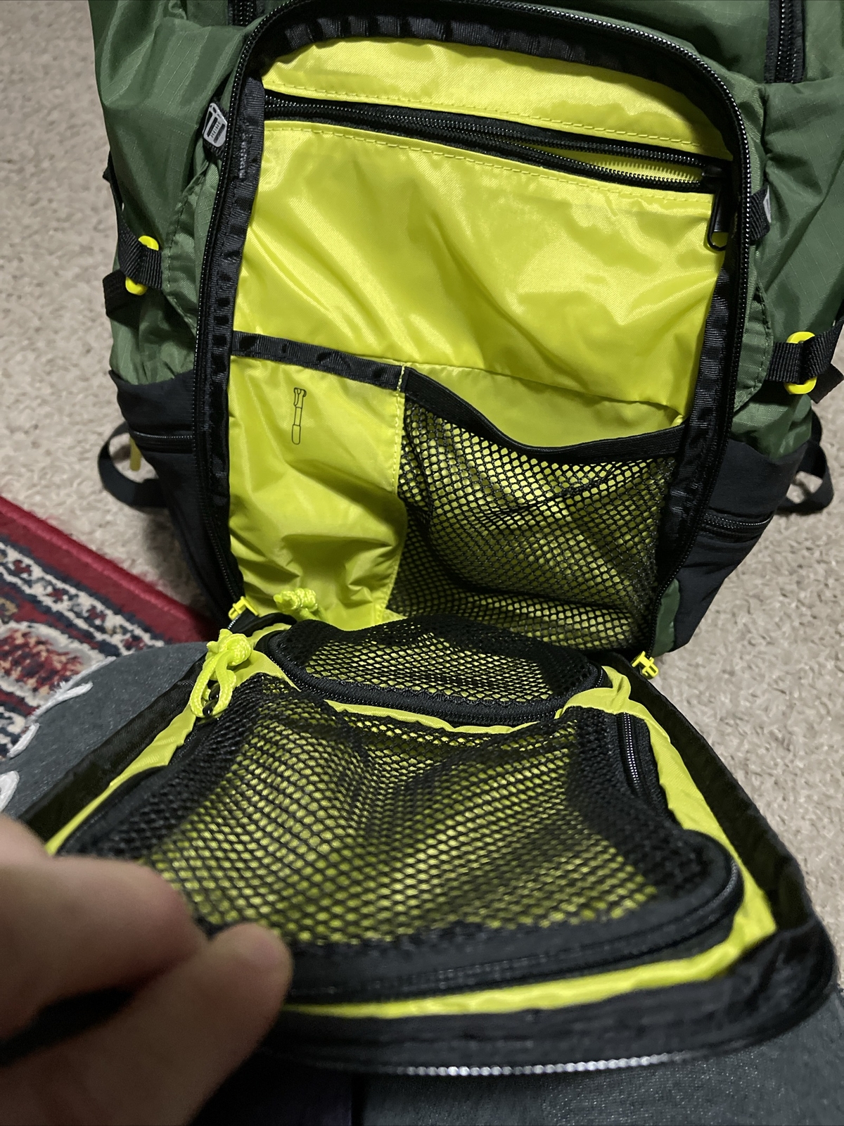 Dakine Hexo + Backpack Green & Black VGreat Condition Hiking Outdoor Drone Pack