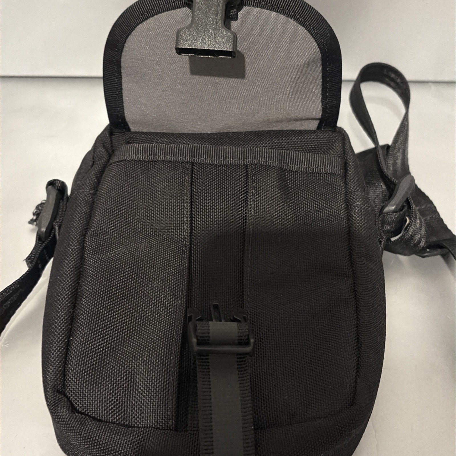 CHROME INDUSTRIES Shoulder Accessary Pouch Crossbody Purse Bag with Strap RARE